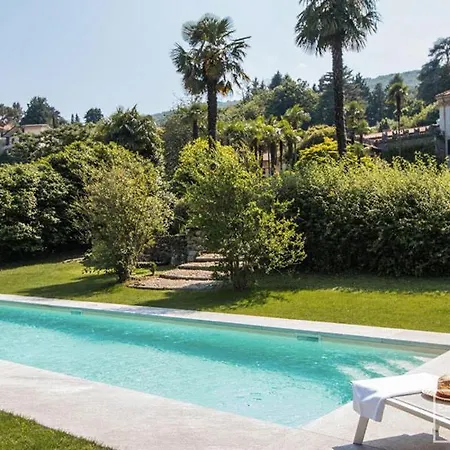 Sleeps 12 With Pool And Air Con 빌라