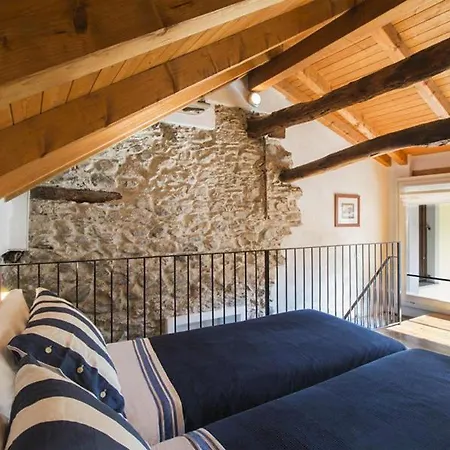 Sleeps 12 With Pool And Air Con Villa