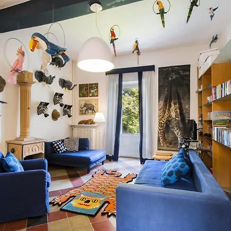 Villa Sleeps 12 With Pool And Air Con