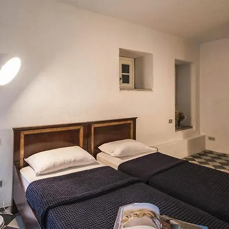 Villa Sleeps 12 With Pool And Air Con Baveno